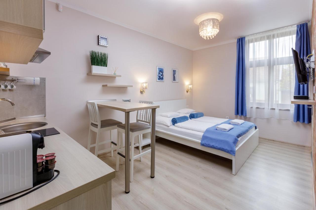 Anova Apartman Gyula Exterior photo