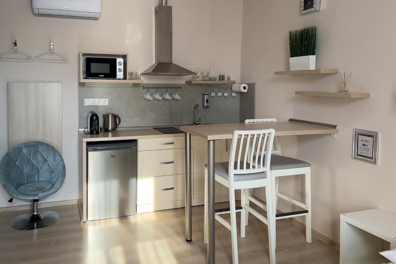 Anova Apartman Gyula Exterior photo