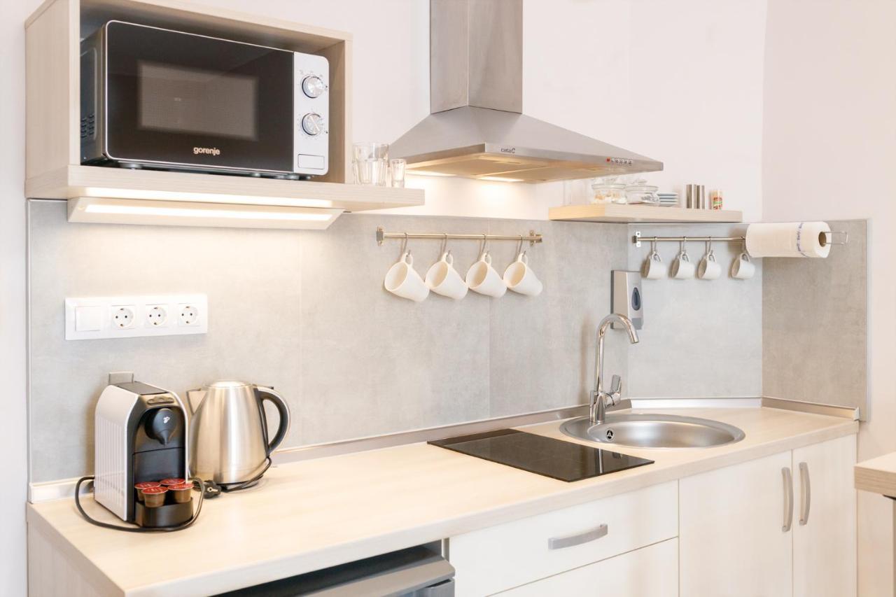 Anova Apartman Gyula Exterior photo