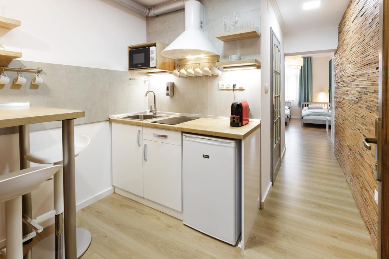 Anova Apartman Gyula Exterior photo