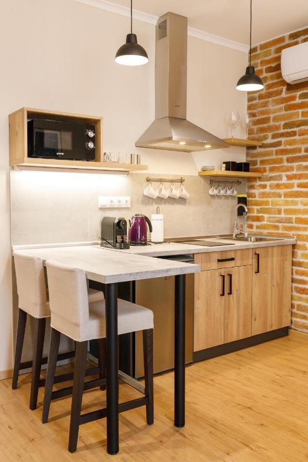 Anova Apartman Gyula Exterior photo