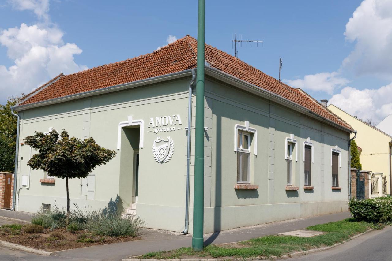 Anova Apartman Gyula Exterior photo